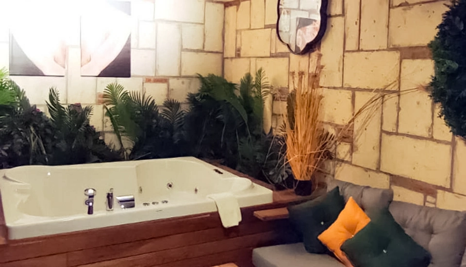 هتل بوتیک تی ان آر کوش آداسی